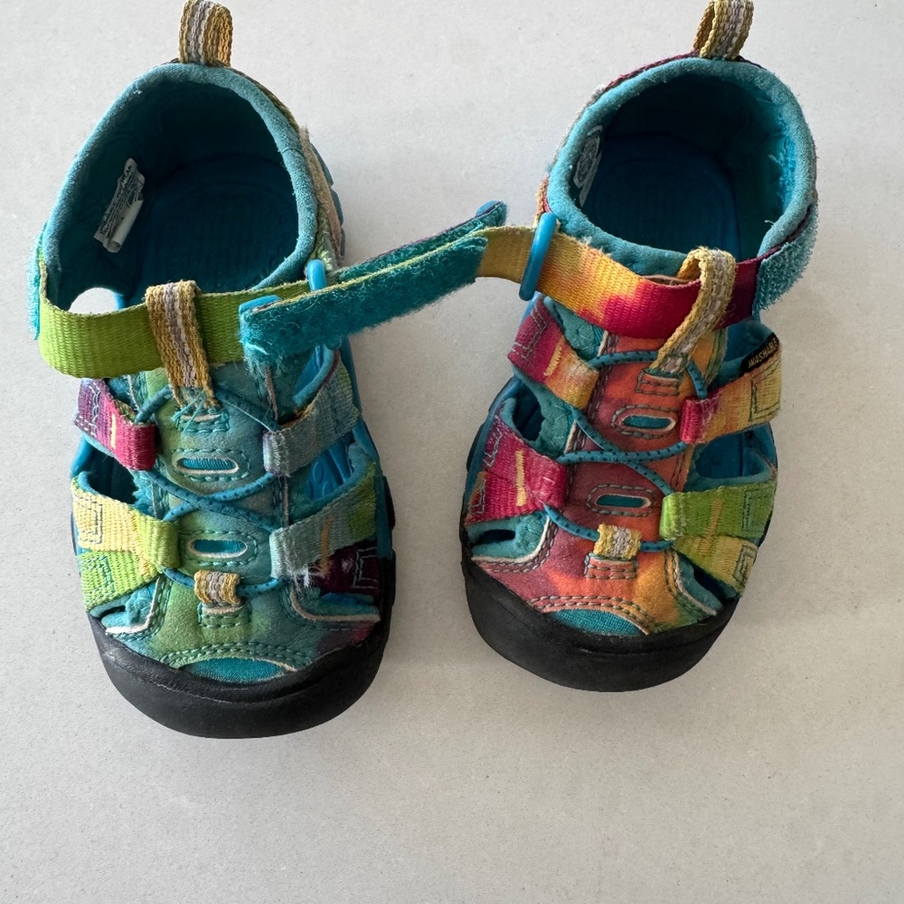 Keen sea camp  II cnx water friendly shoes size 5